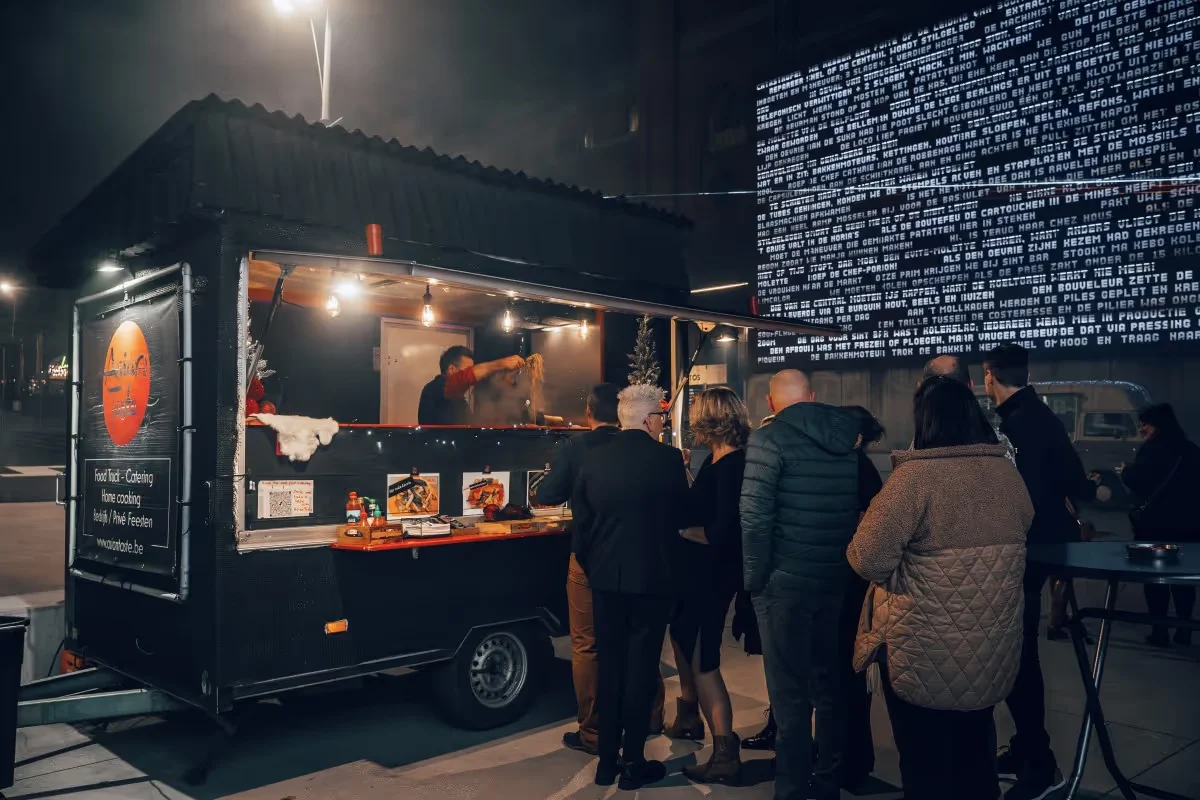 De Asian Taste foodtruck op een evenement